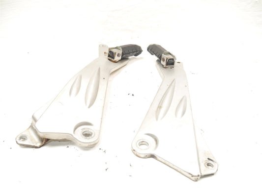 YAMAHA YBR125 CUSTOM REAR FOOTRESTS & HANGERS