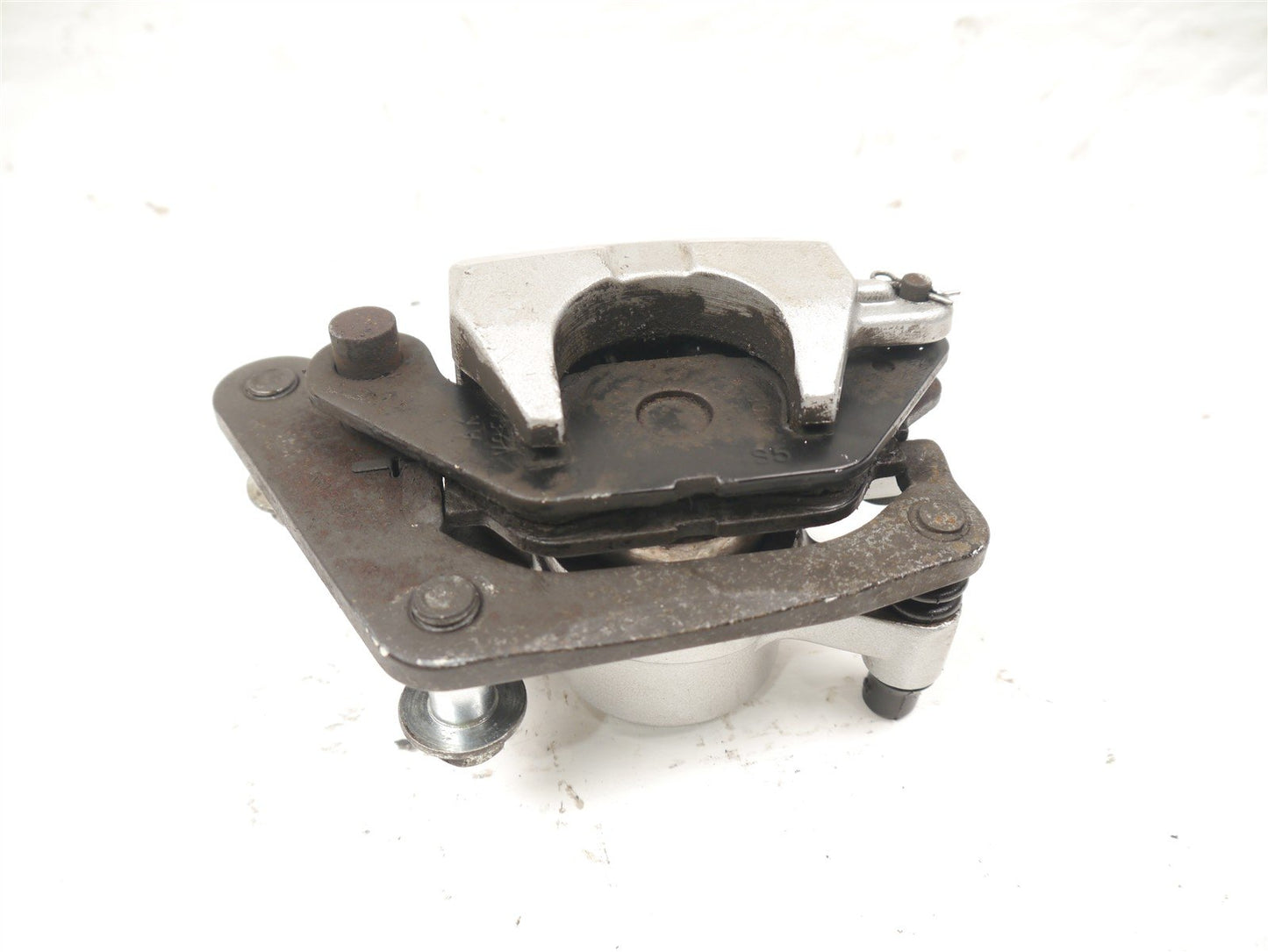 YAMAHA YBR125 CUSTOM FRONT BRAKE CALIPER 6K