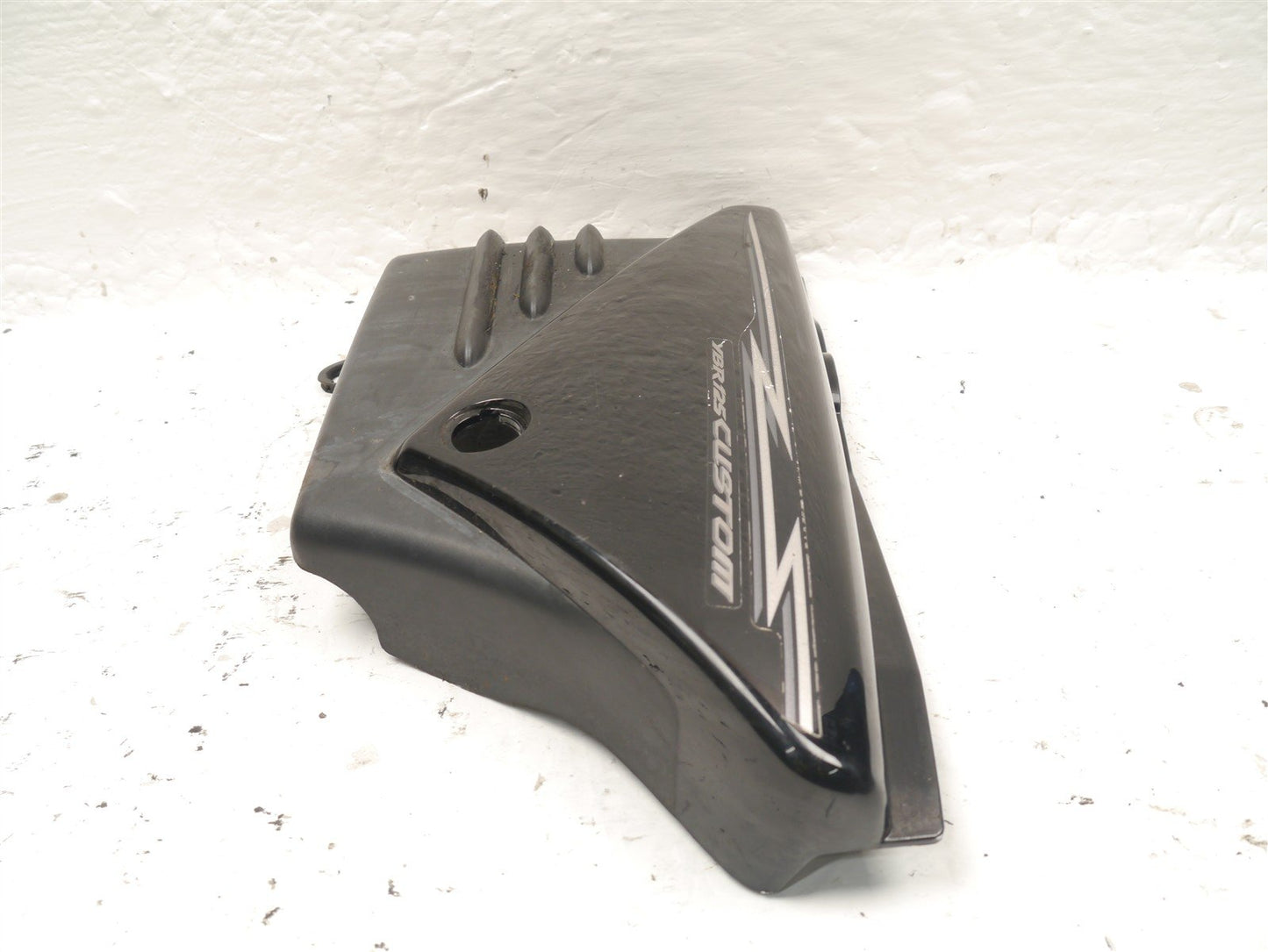 YAMAHA YBR125 CUSTOM LEFT SIDE PANEL
