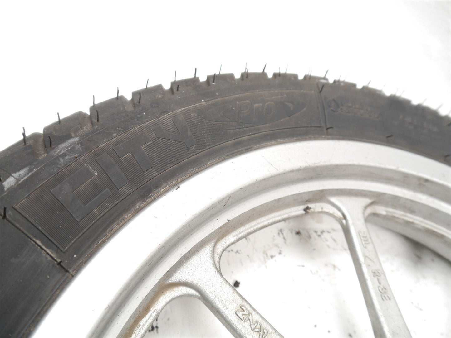 YAMAHA YBR125 CUSTOM REAR WHEEL & TIRE