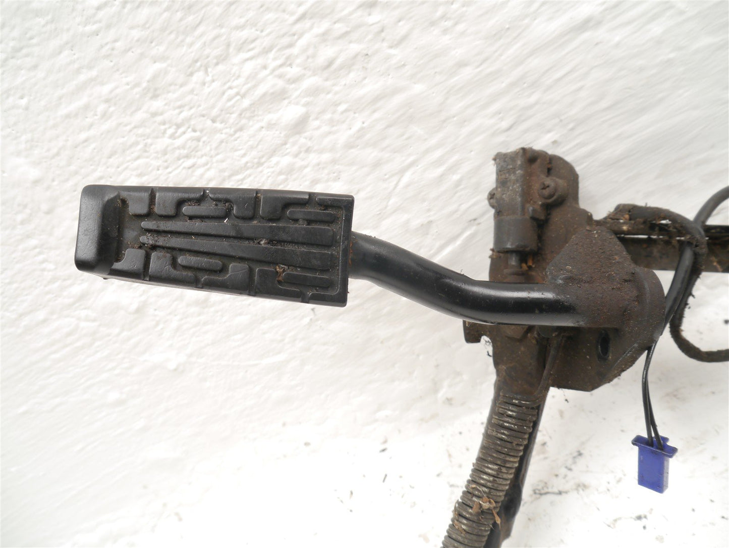 YAMAHA YBR125 CUSTOM FRONT FOOTRESTS & SIDE STAND