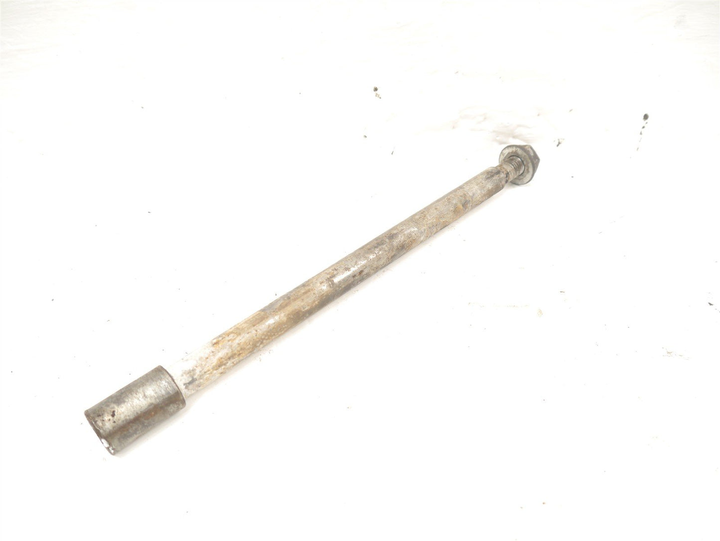 PIAGGIO BEVERLY 350 FRONT WHEEL SPINDLE