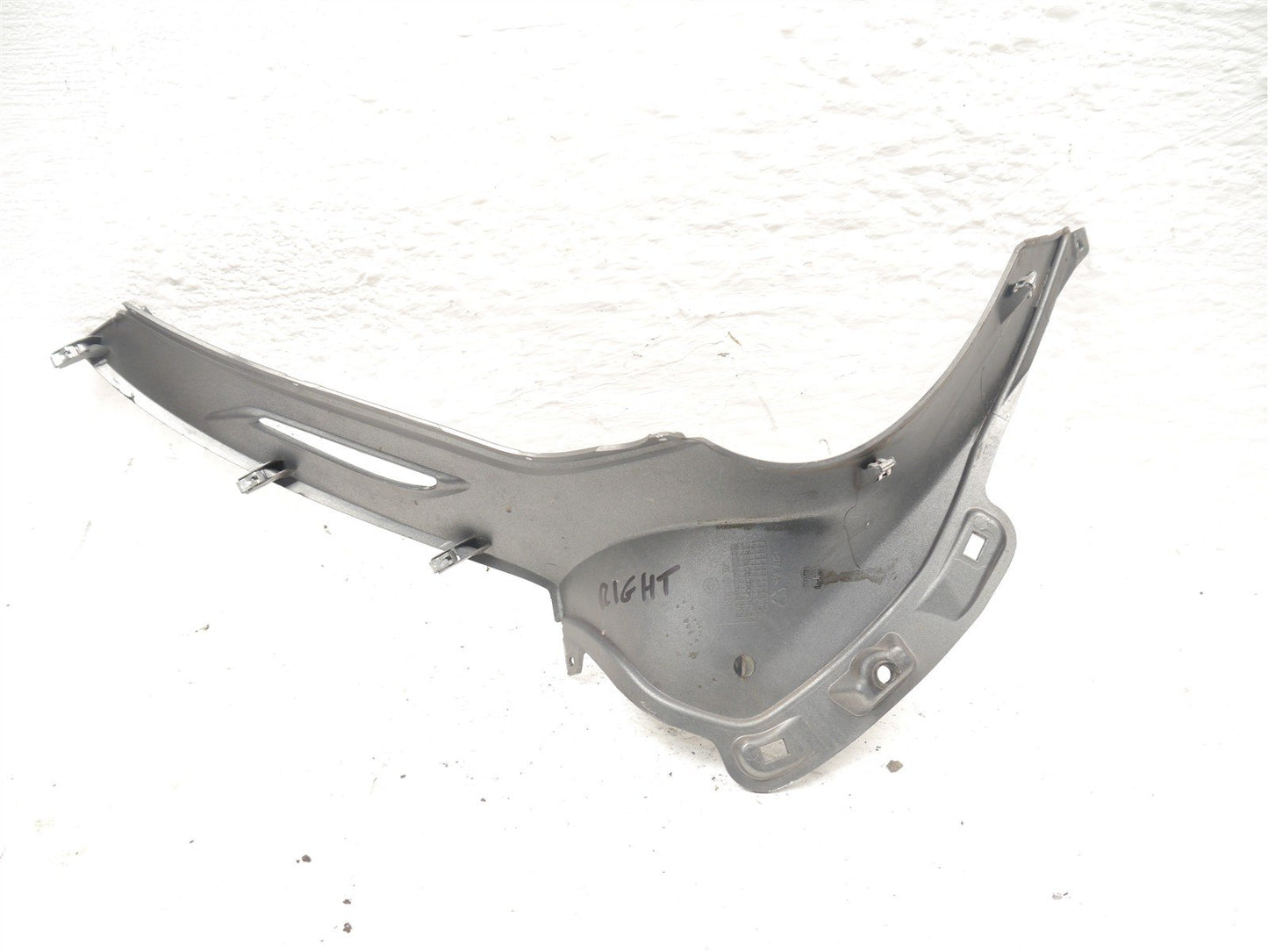 PIAGGIO BEVERLY 350 RIGHT MID FAIRING