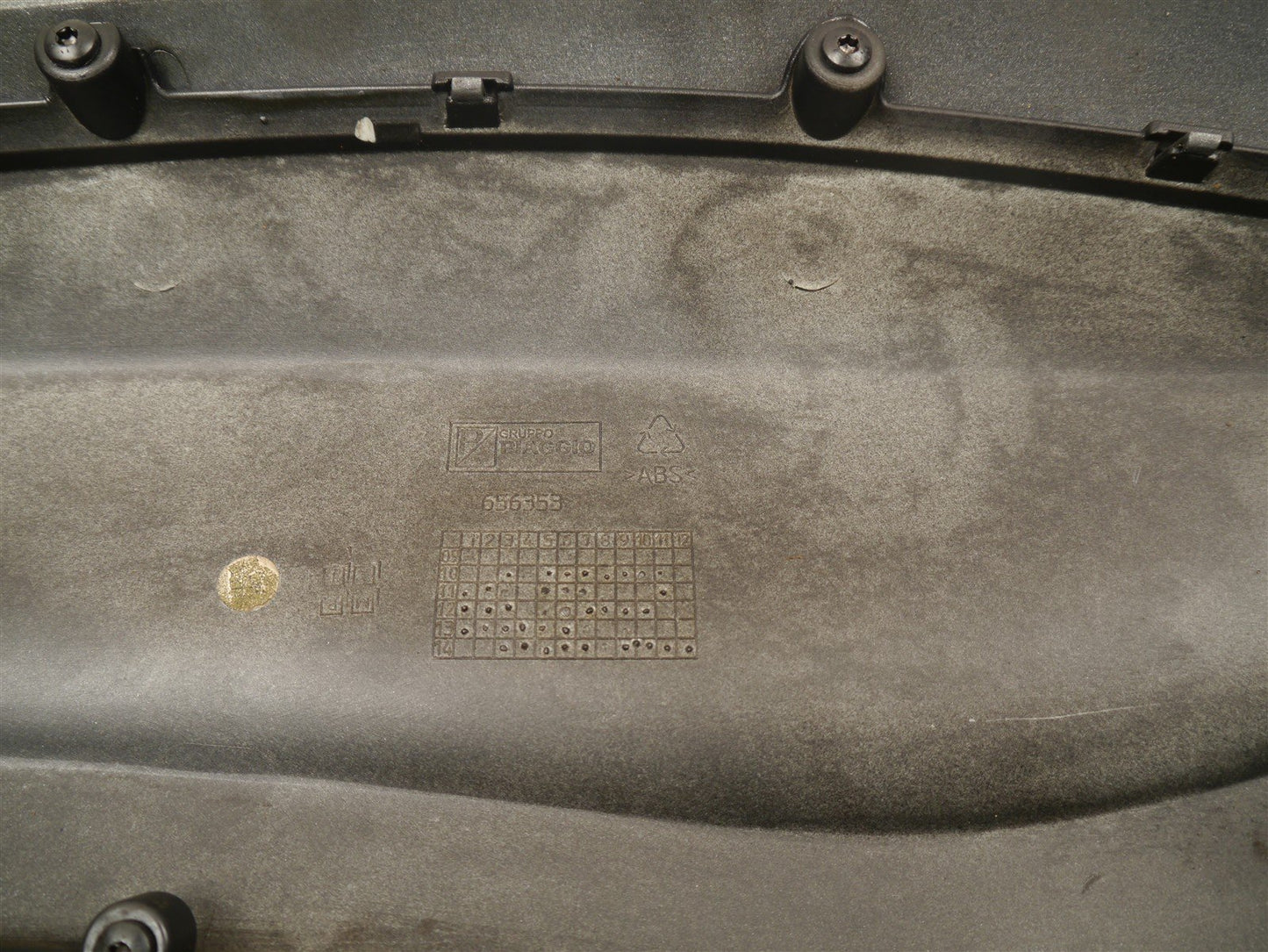 PIAGGIO BEVERLY 350 SIDE PANELS LEFT & RIGHT