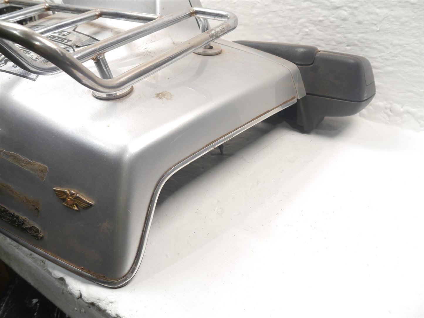 HONDA GL1500 GOLDWING TOP BOX LID & RACK & SPEAKER PODS