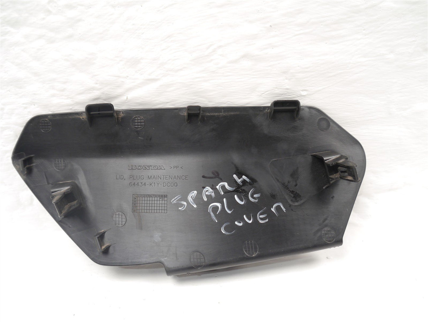 HONDA PCX 125 DX 2025-2026 SPARK PLUG COVER