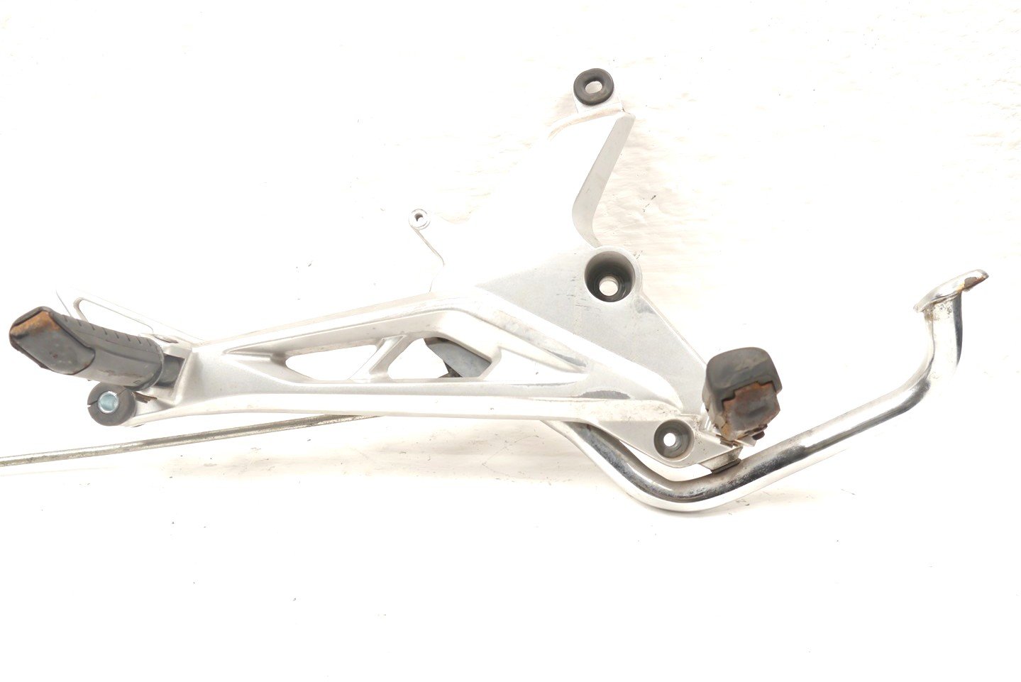 HONDA CB125 F 2015-2019 RIGHT FOOTREST HANGER PEBS & BRAKE LEVER (LINKED)