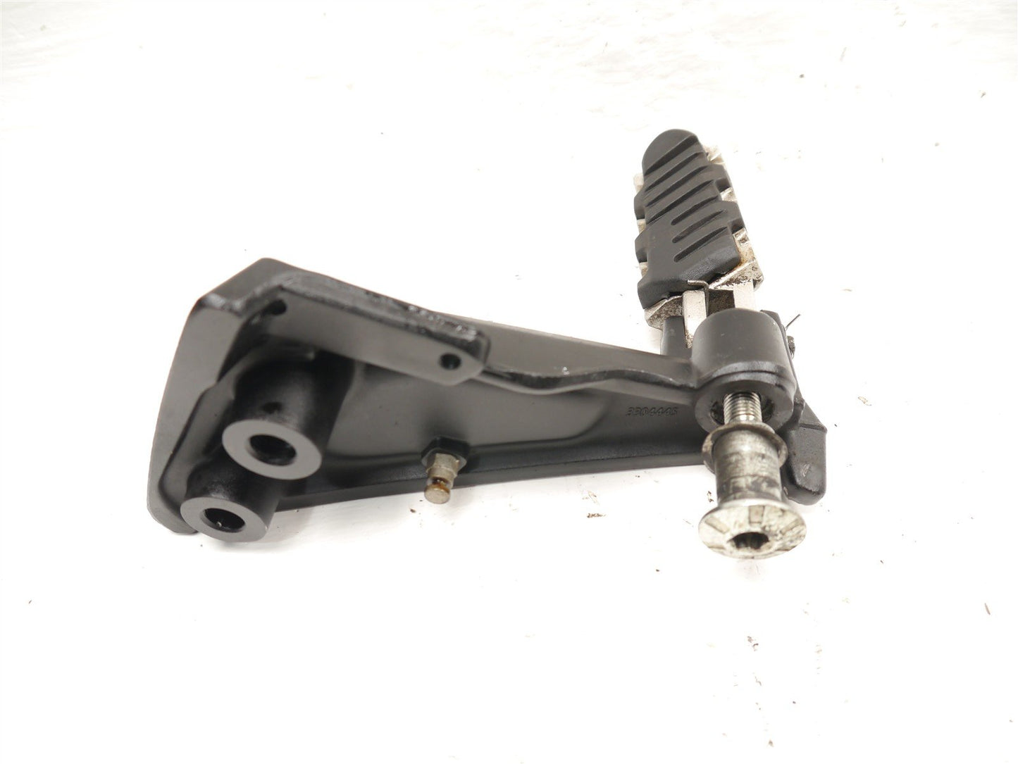 BENELLI 502 C FRONT RIGHT FOOTREST HANGER & PEG