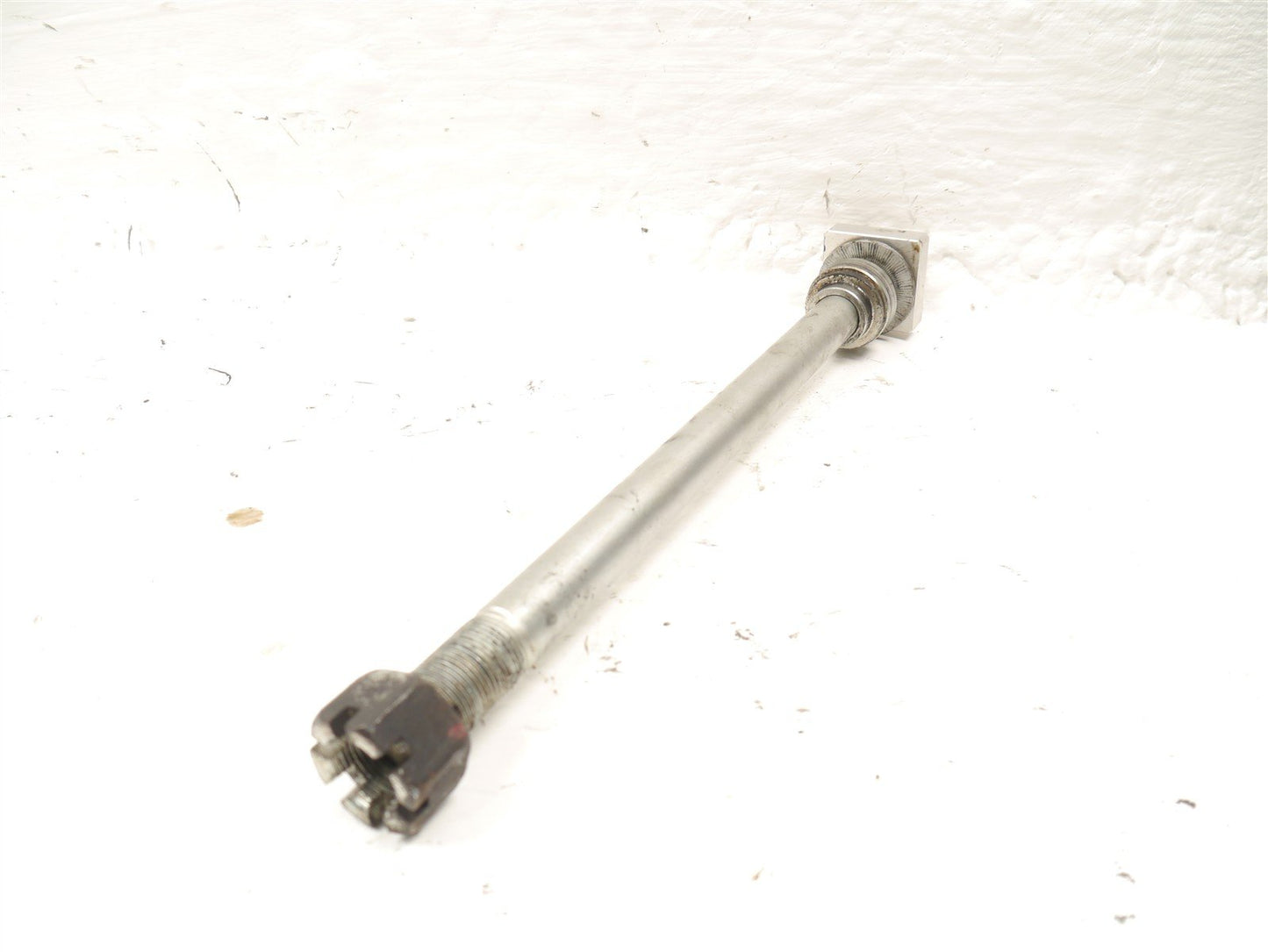 BENELLI 502 C REAR WHEEL SPINDLE