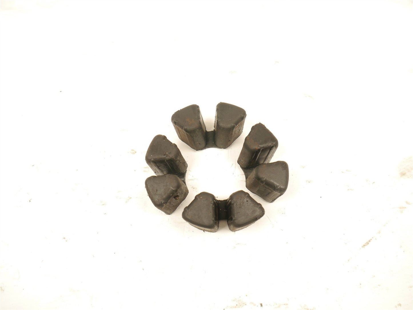 TRIUMPH TRIDENT SPRINT 900 1992-1998 ALTERNATOR CUSH DRIVE RUBBERS