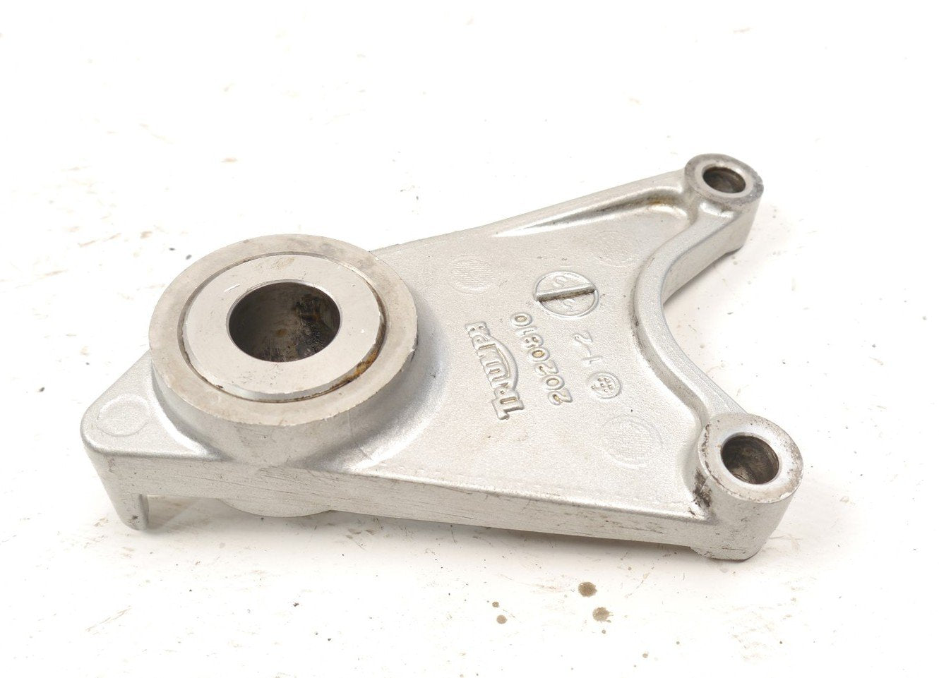 TRIUMPH TRIDENT SPRINT 900 1992-1998 REAR BRAKE CALIPER MOUNT 14K