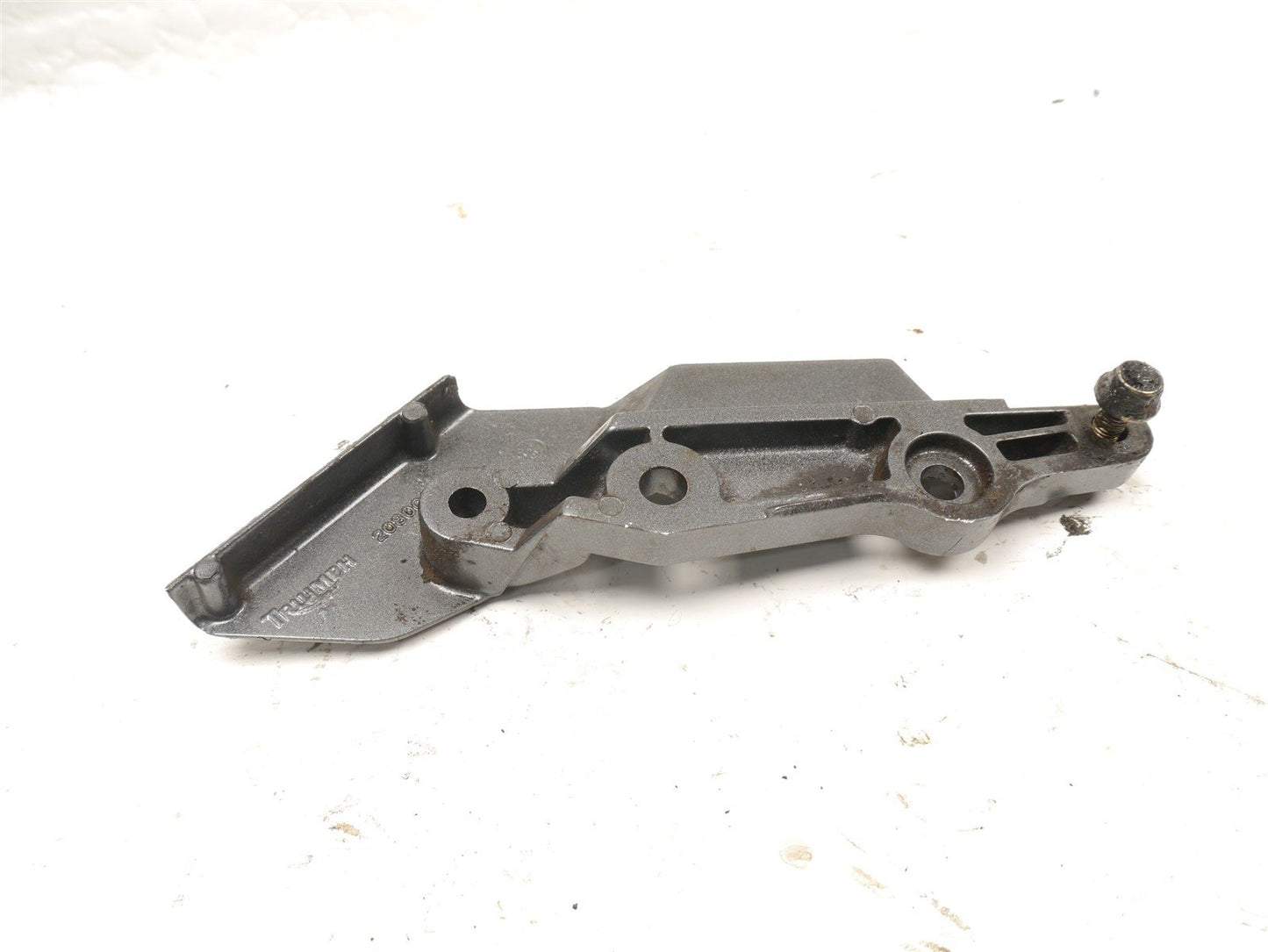 TRIUMPH TRIDENT SPRINT 900 1992-1998 FRONT LEFT FOOTREST HANGER