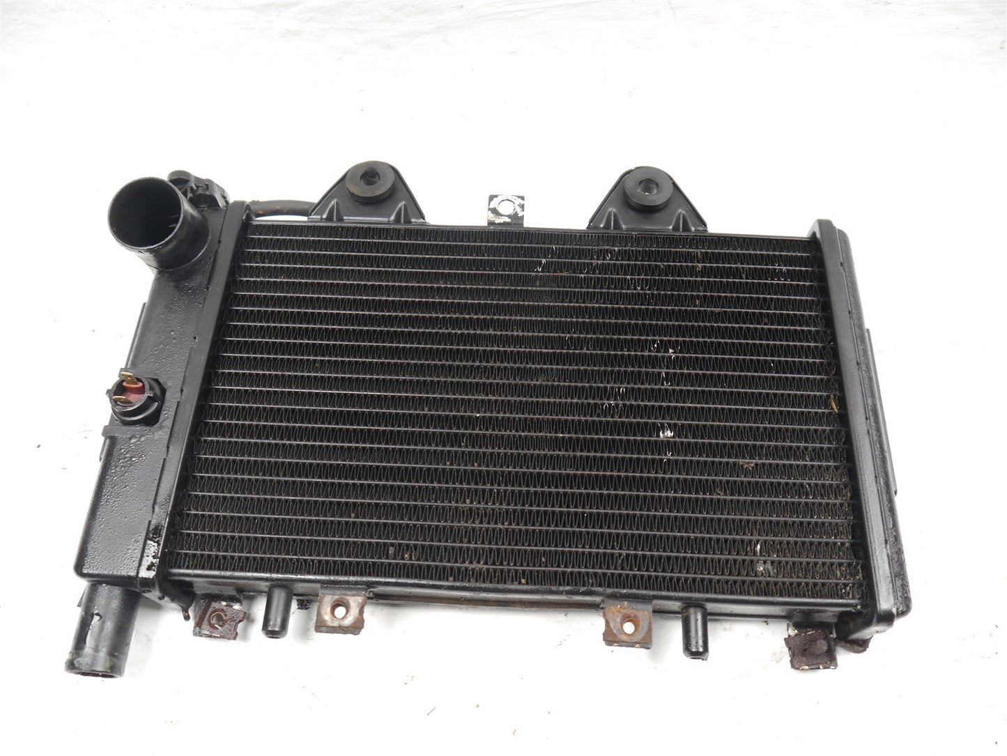 TRIUMPH TRIDENT SPRINT 900 1992-1998 RADIATOR 14K