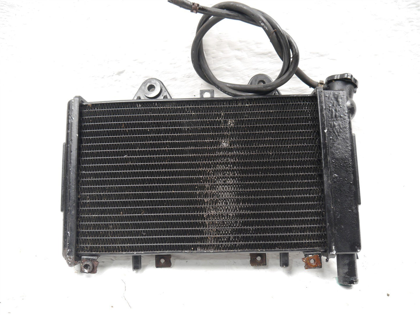 TRIUMPH TRIDENT SPRINT 900 1992-1998 RADIATOR 14K