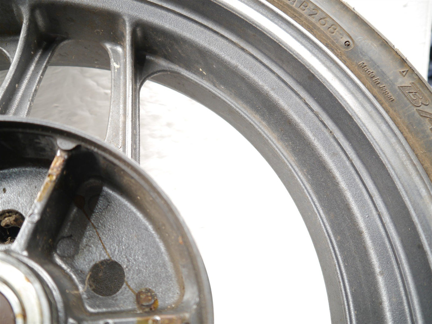 TRIUMPH TRIDENT SPRINT 900 1992-1998 REAR WHEEL & BRAKE DISC 14K