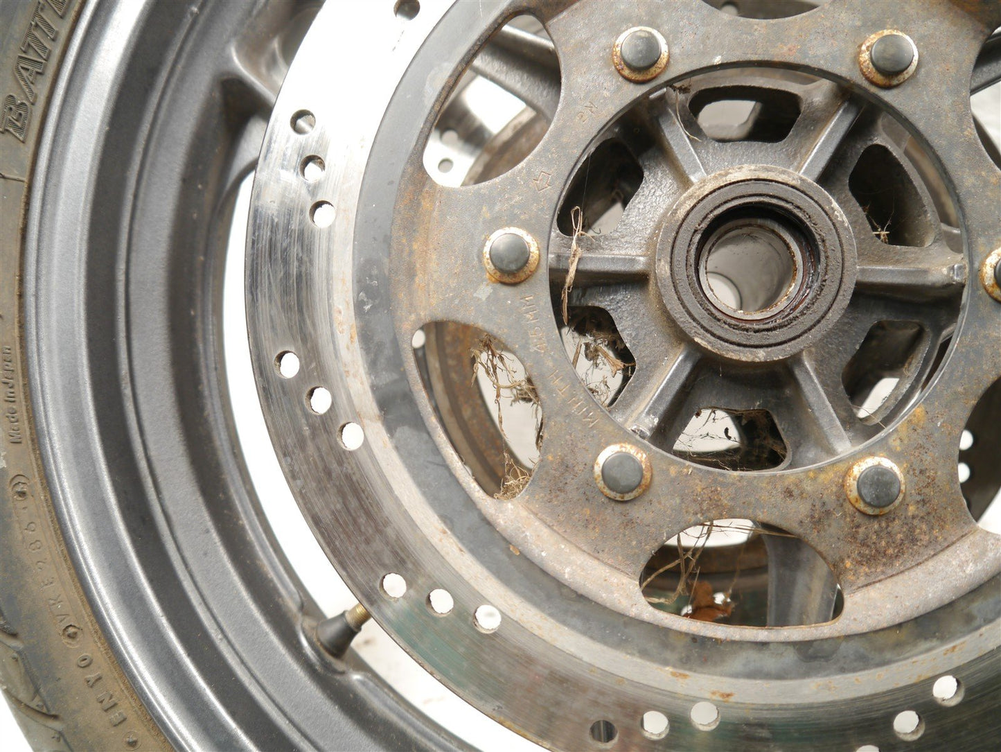 TRIUMPH TRIDENT SPRINT 900 1992-1998 FRONT WHEEL & BRAKE DISCS 14K