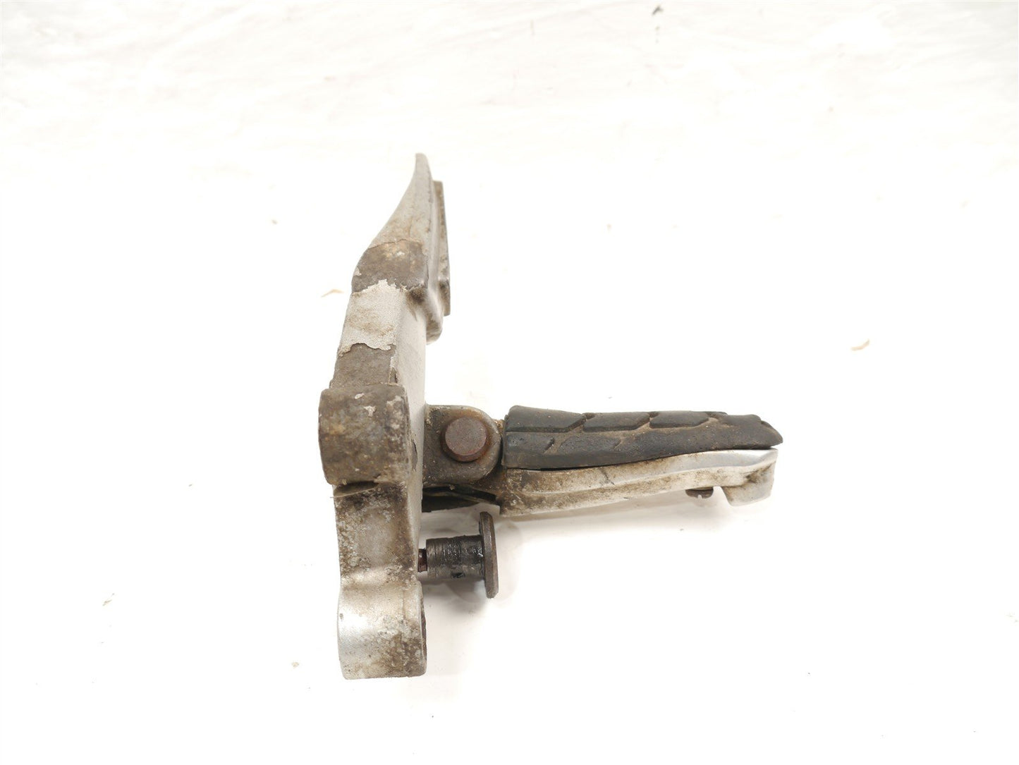 TRIUMPH SPRINT ST 955I 1999-2004 FRONT LEFT FOOTREST HANGER