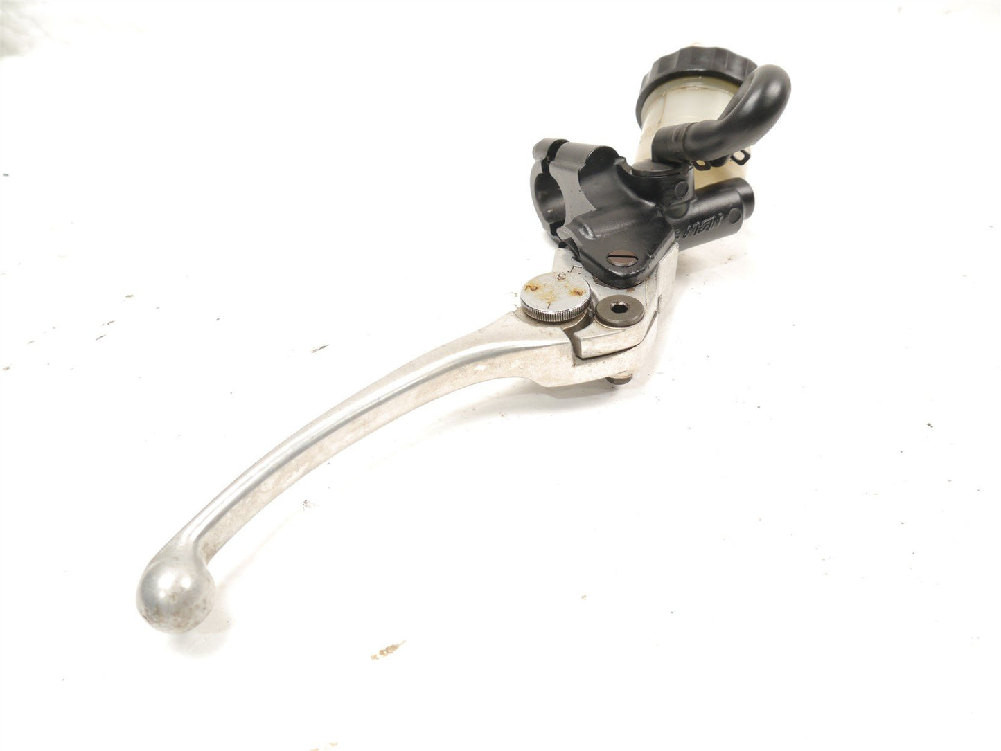 TRIUMPH SPRINT ST 955I 1999-2004 FRONT BRAKE MASTER CYLINDER LEVER & RESERVOIR