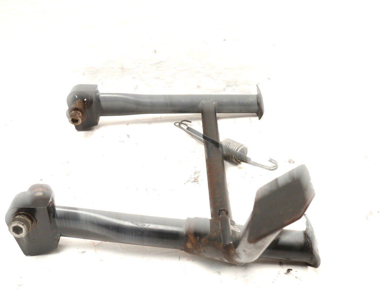 TRIUMPH SPRINT ST 955I 1999-2004 MAIN CENTRE STAND