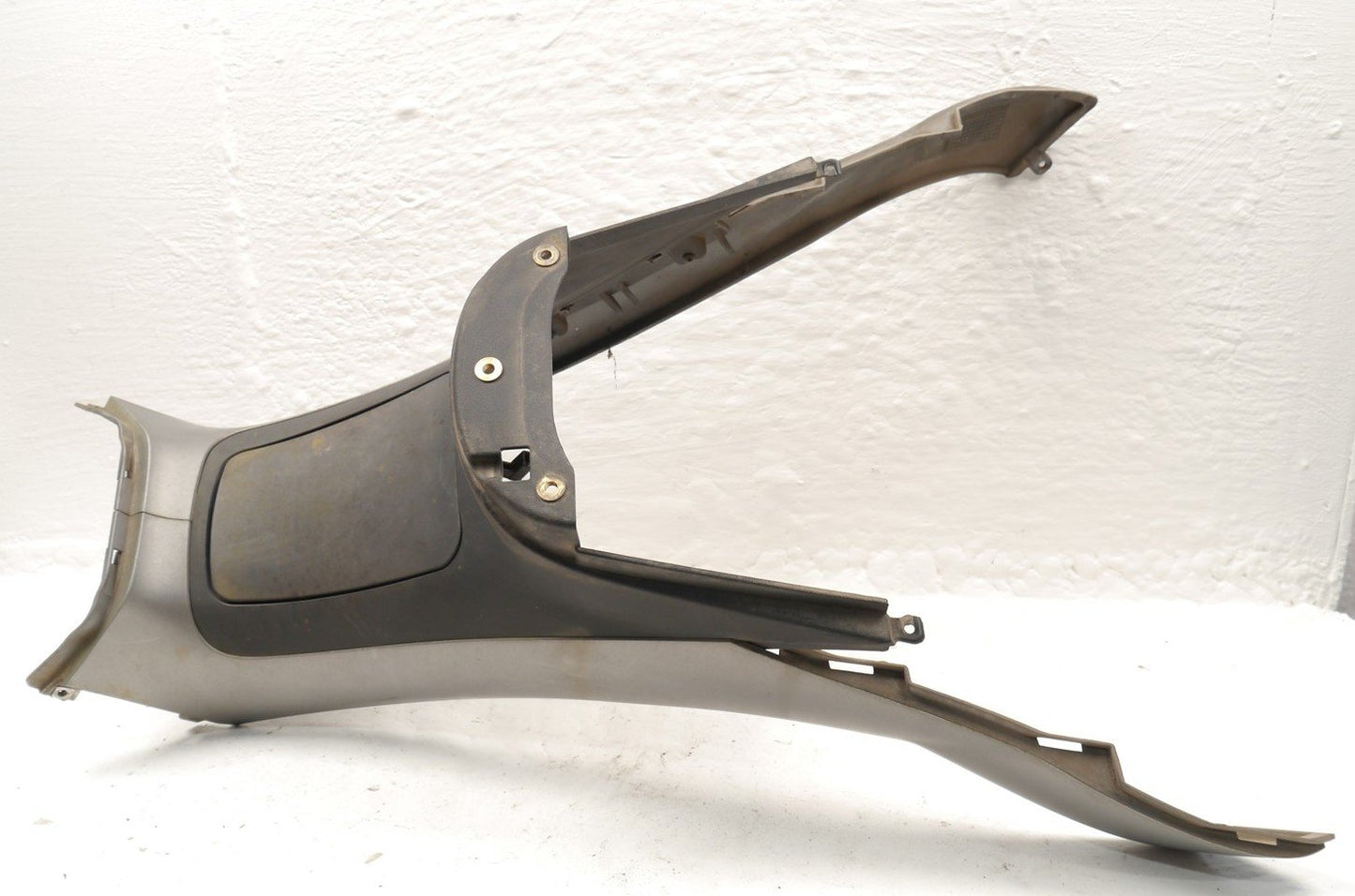 PIAGGIO MP3 400 2006-2012 CENTRE FAIRING FUEL FLAP