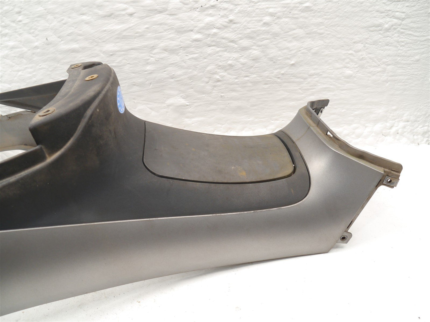 PIAGGIO MP3 400 2006-2012 CENTRE FAIRING FUEL FLAP