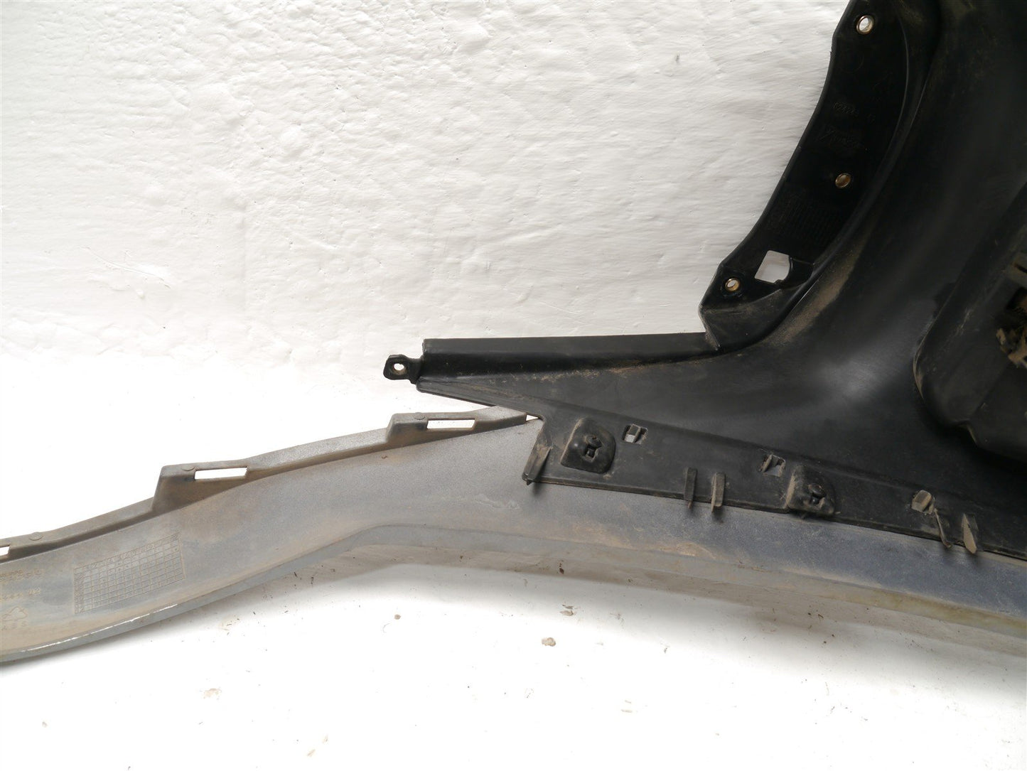 PIAGGIO MP3 400 2006-2012 CENTRE FAIRING FUEL FLAP