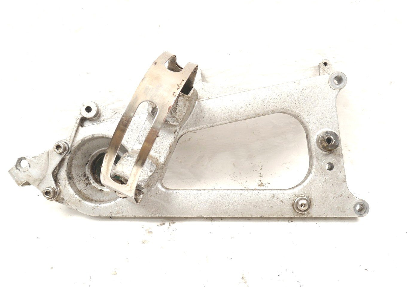 PIAGGIO MP3 400 2006-2012 REAR WHEEL EXHAUST MOUNT