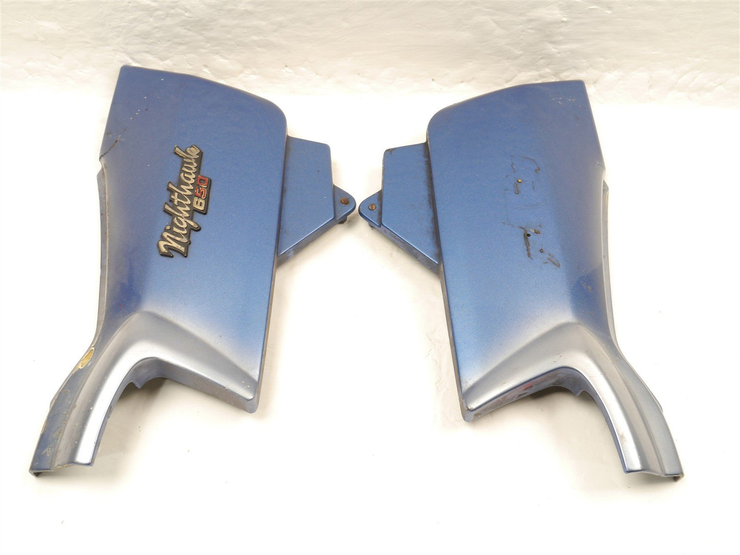 HONDA CB650 SC NIGHTHAWK 1982 SIDE PANELS (DAMAGED)