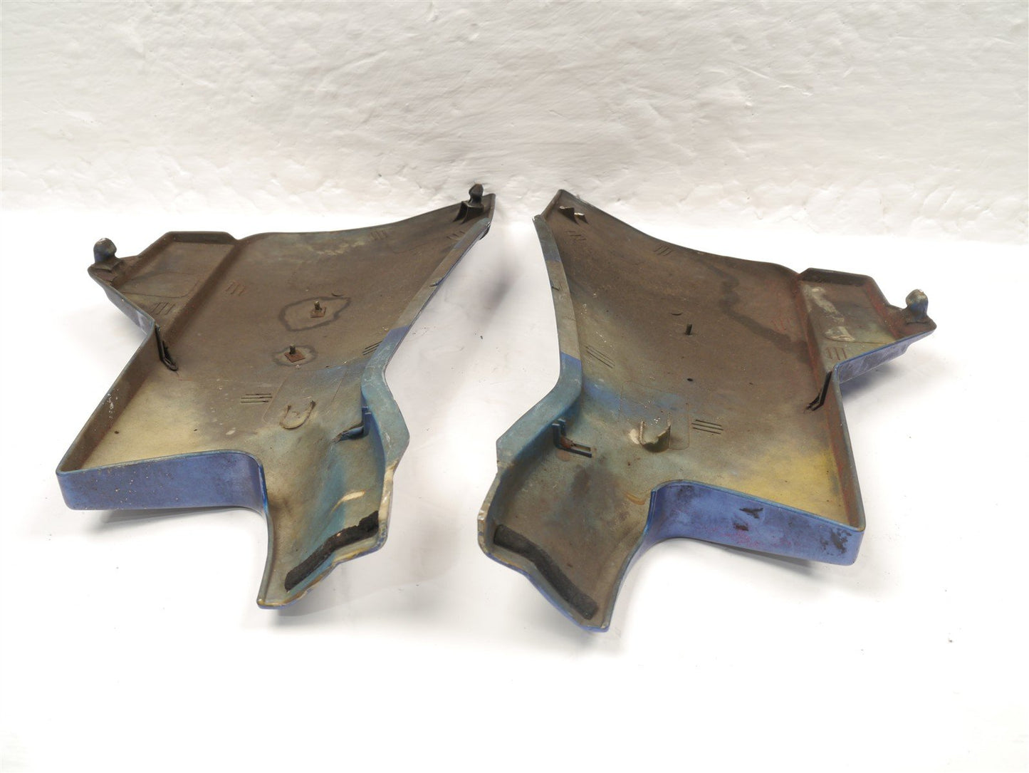 HONDA CB650 SC NIGHTHAWK 1982 SIDE PANELS (DAMAGED)