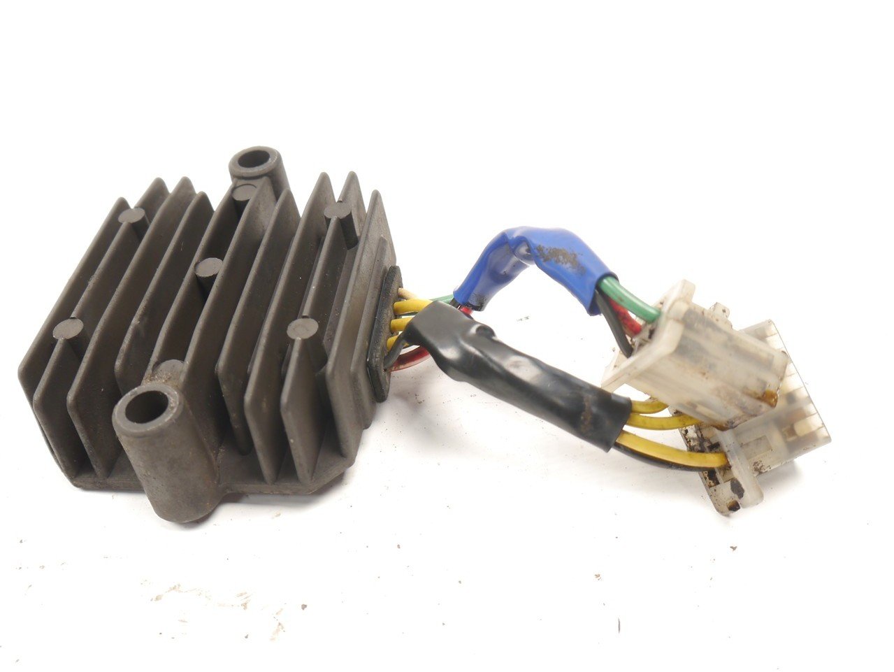 HONDA CB650 SC NIGHTHAWK 1982 VOLTAGE REGULATOR RECTIFIER OEM