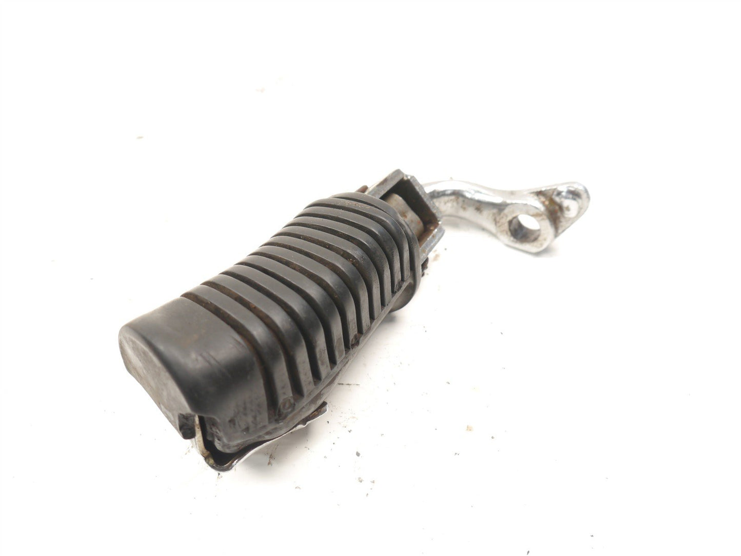 HONDA CB650 SC NIGHTHAWK 1982 FRONT LEFT FOOTREST HANGER