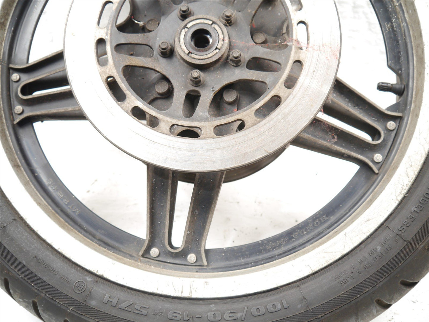 HONDA CB650 SC NIGHTHAWK 1982 FRONT WHEEL