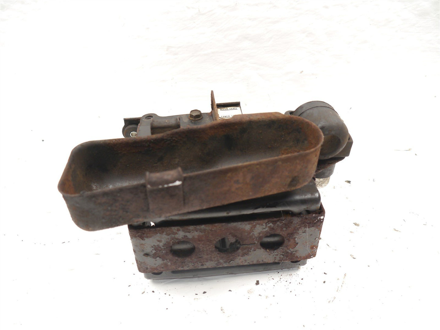HONDA CB650 SC NIGHTHAWK 1982 BATTERY BOX