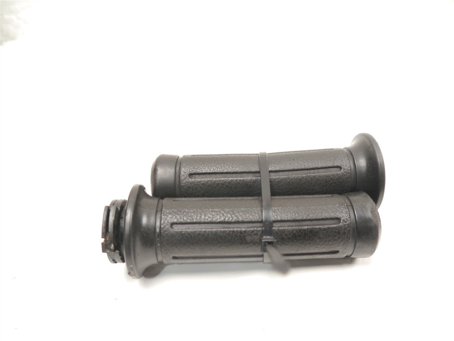 HONDA SES 125 DYLAN 2002-2006 THROTTLE TUBE & GRIPS