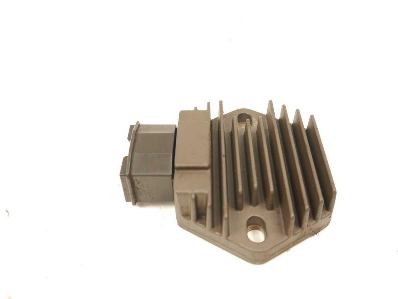 HONDA SES 125 DYLAN 2002-2006 VOLTAGE REGULATOR RECTIFIER