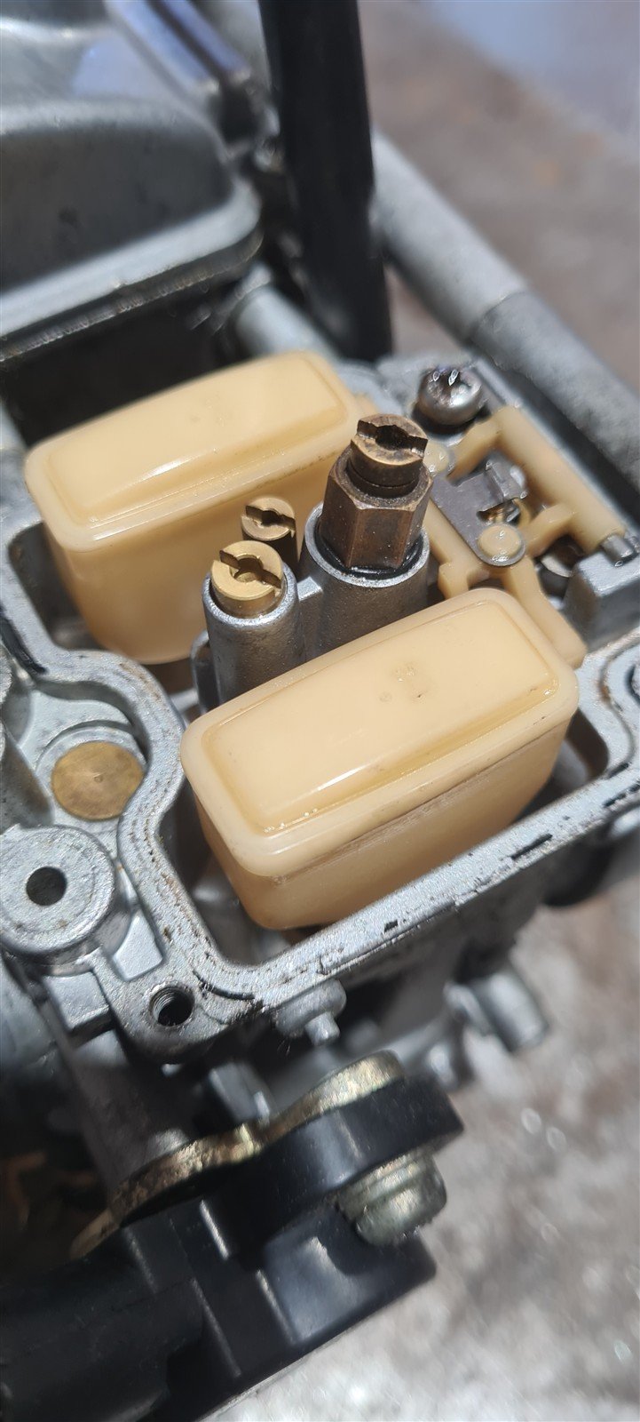 SUZUKI GSX600 FX 1999-2003 CARBURETTORS (FOR REBUILD)