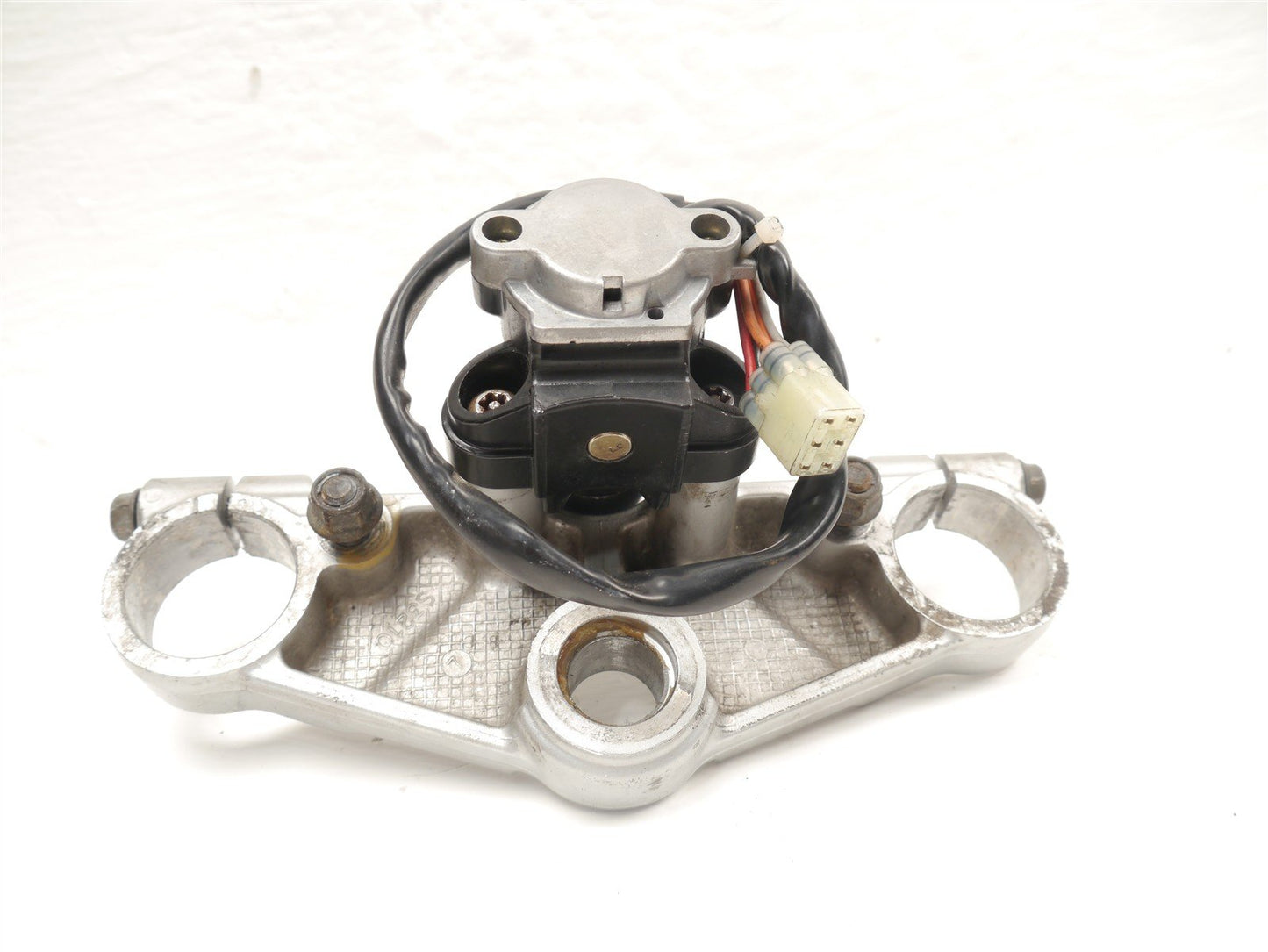 SUZUKI GSX600 F 1999-2006 TOP FORK YOKE & IGNITION SWITCH