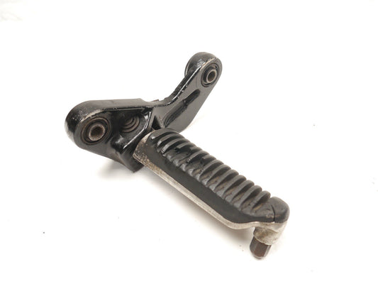 SUZUKI GSX600 F 1999-2006 FRONT LEFT PEG & HANGER
