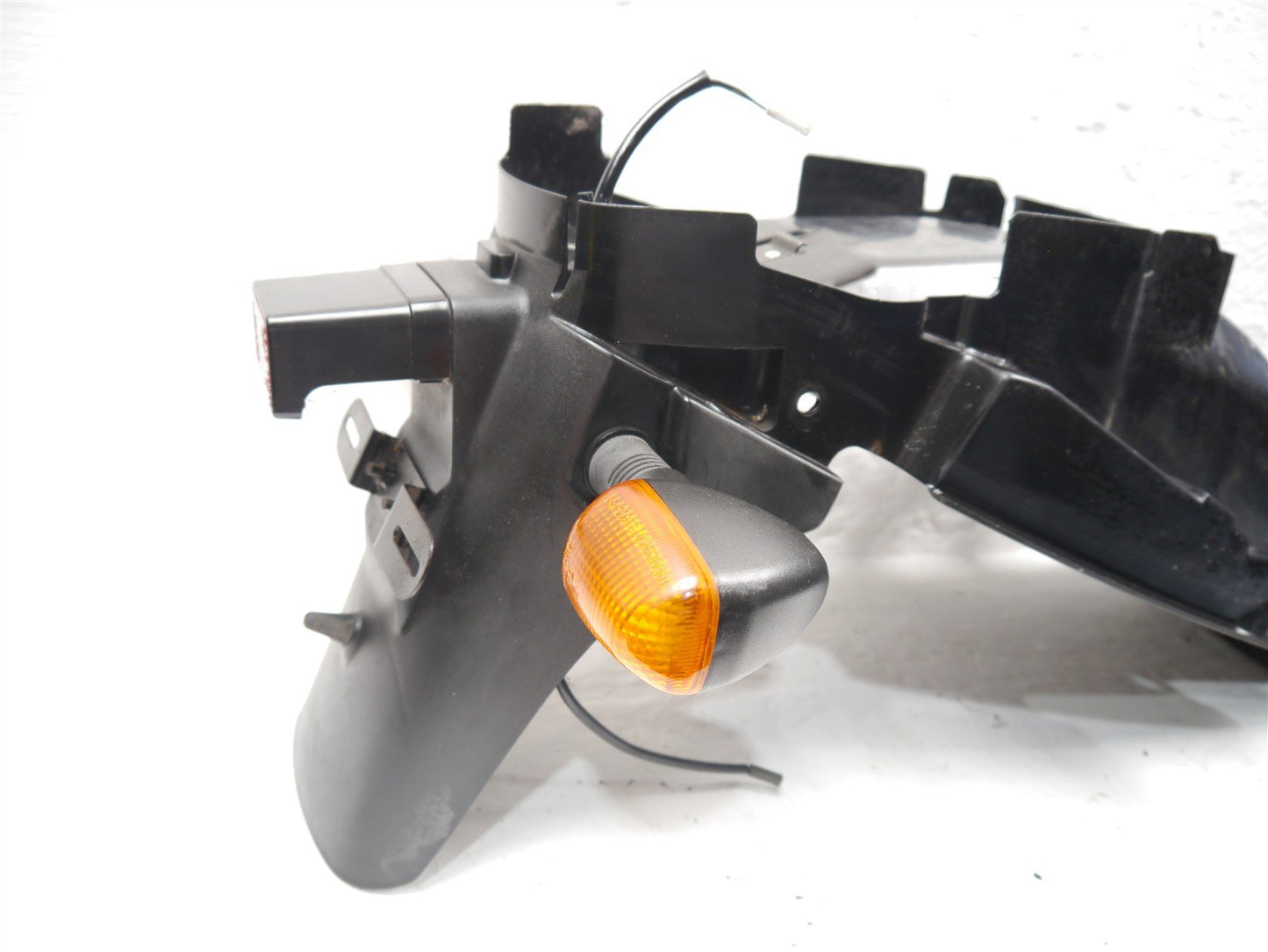SUZUKI GSX600 F 1999-2006 REAR MUDGUARD & INDICATORS