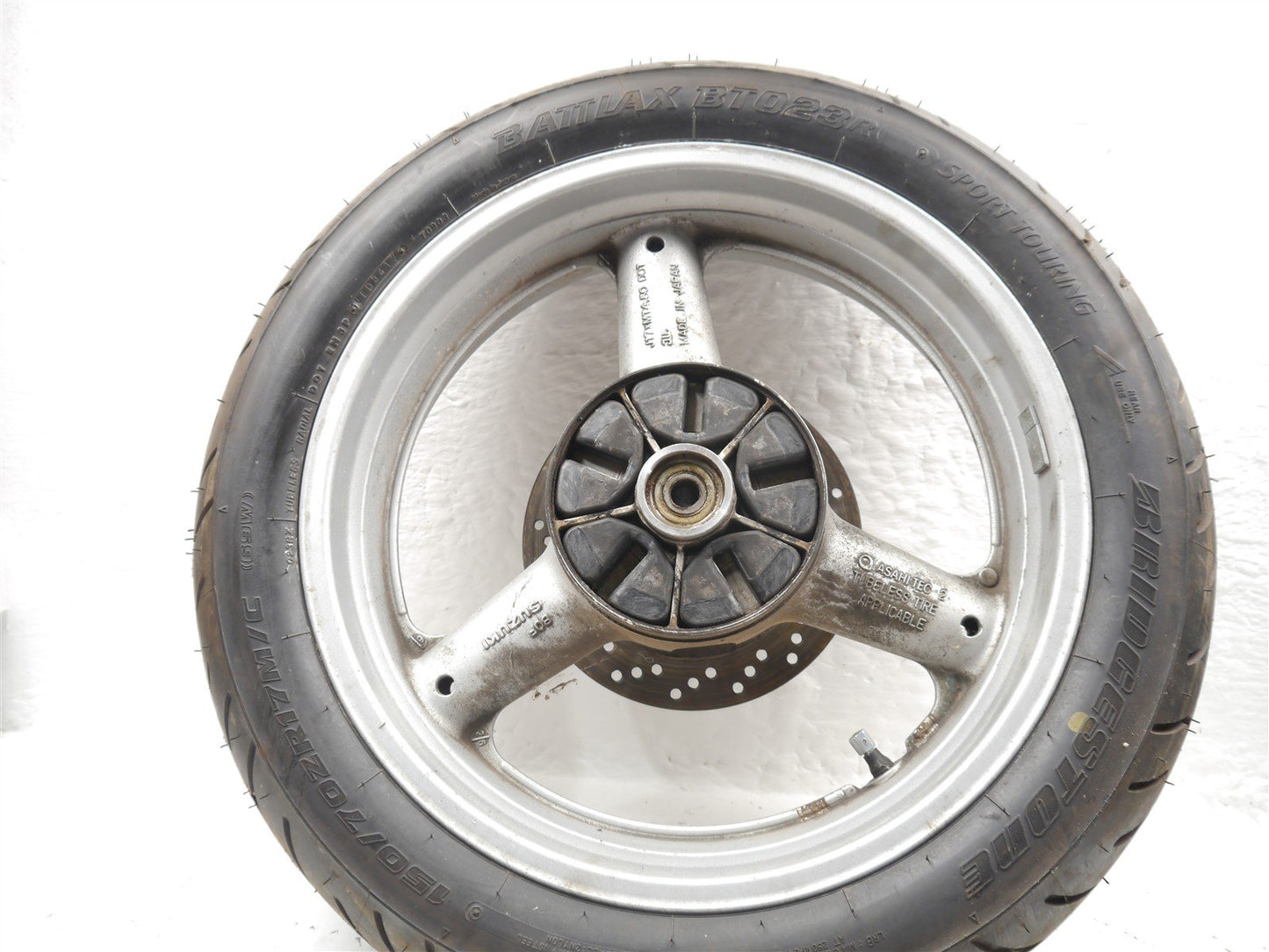 SUZUKI GSX600 F 1999-2006 REAR WHEEL & TIRE