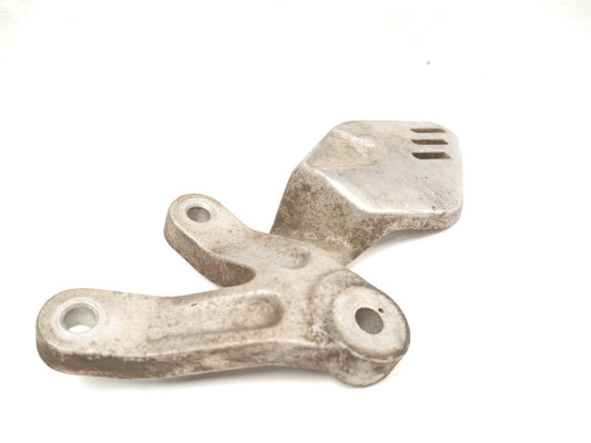 YAMAHA XSR125 2021-2026 FRONT LEFT FOOTREST HANGER