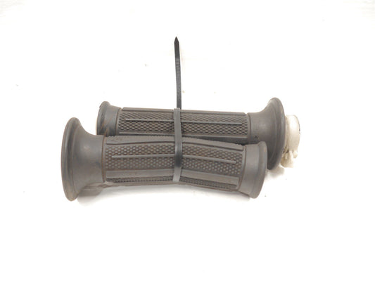 SUZUKI VX800 THROTTLE TUBE & GRIPS