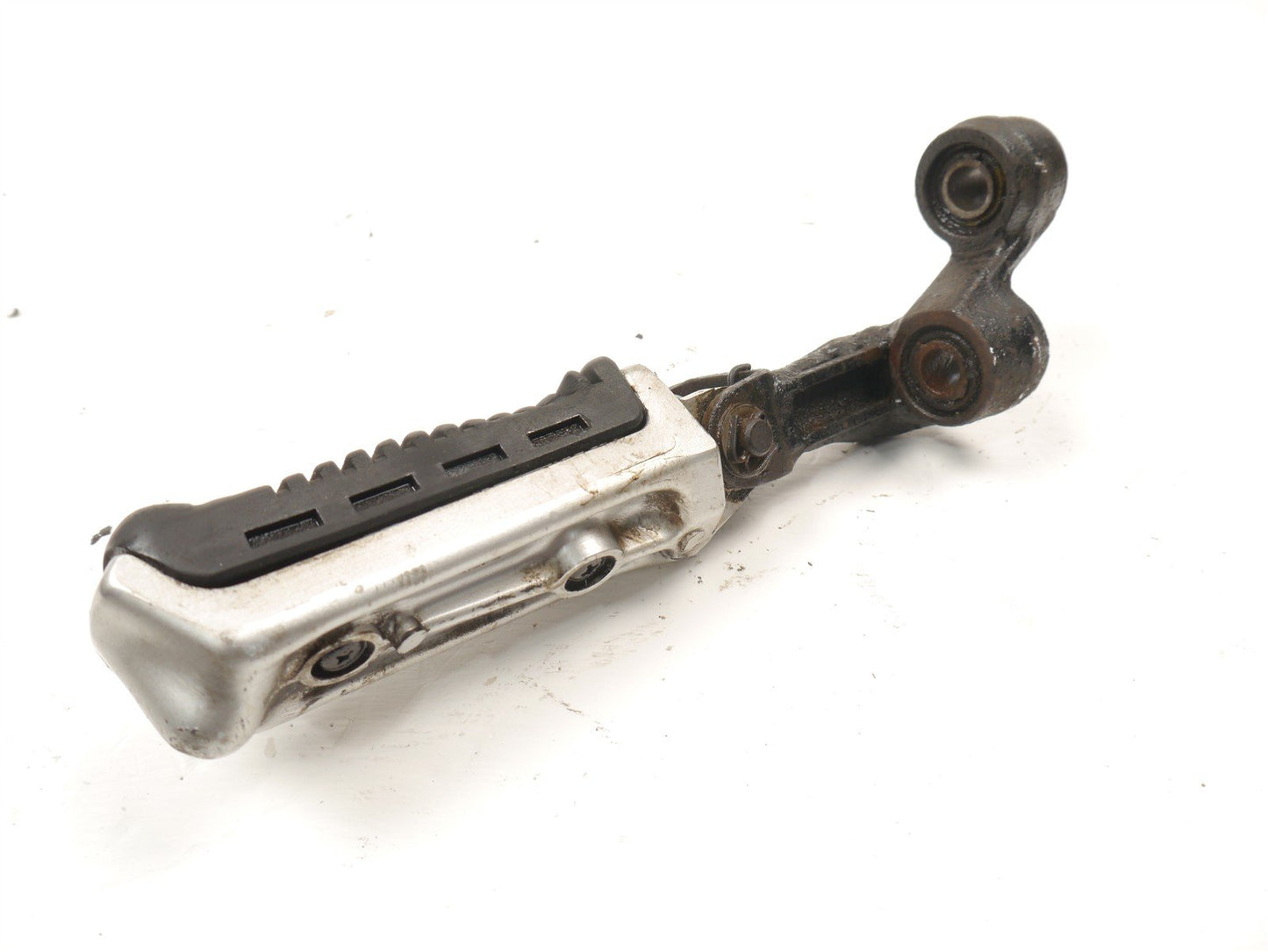 SUZUKI VX800 FRONT LEFT FOOTREST HANGER & PEG