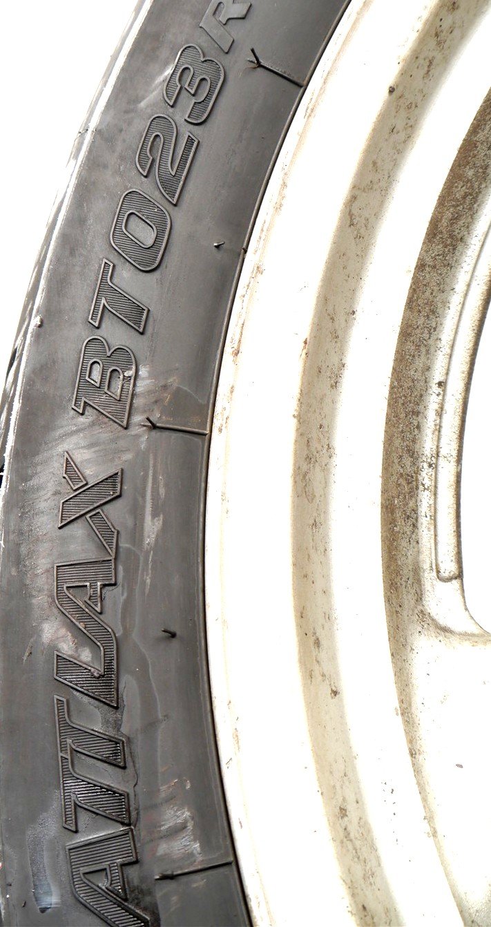 SUZUKI VX800 REAR WHEEL & TIRE