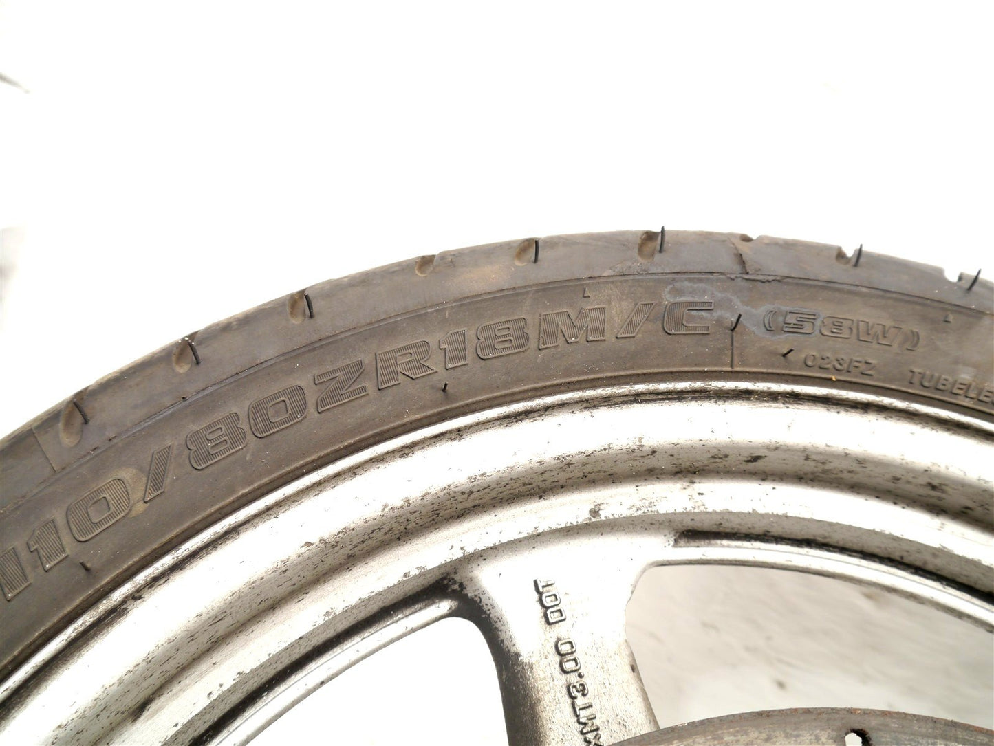 SUZUKI VX800 FRONT WHEEL & TIRE
