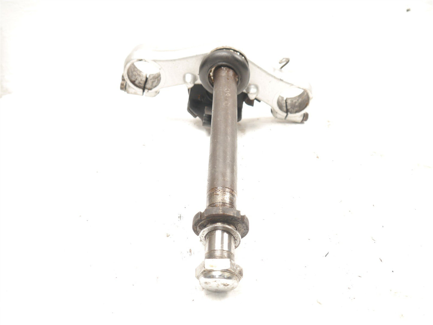 SUZUKI VX800 BOTTOM FORK YOKE