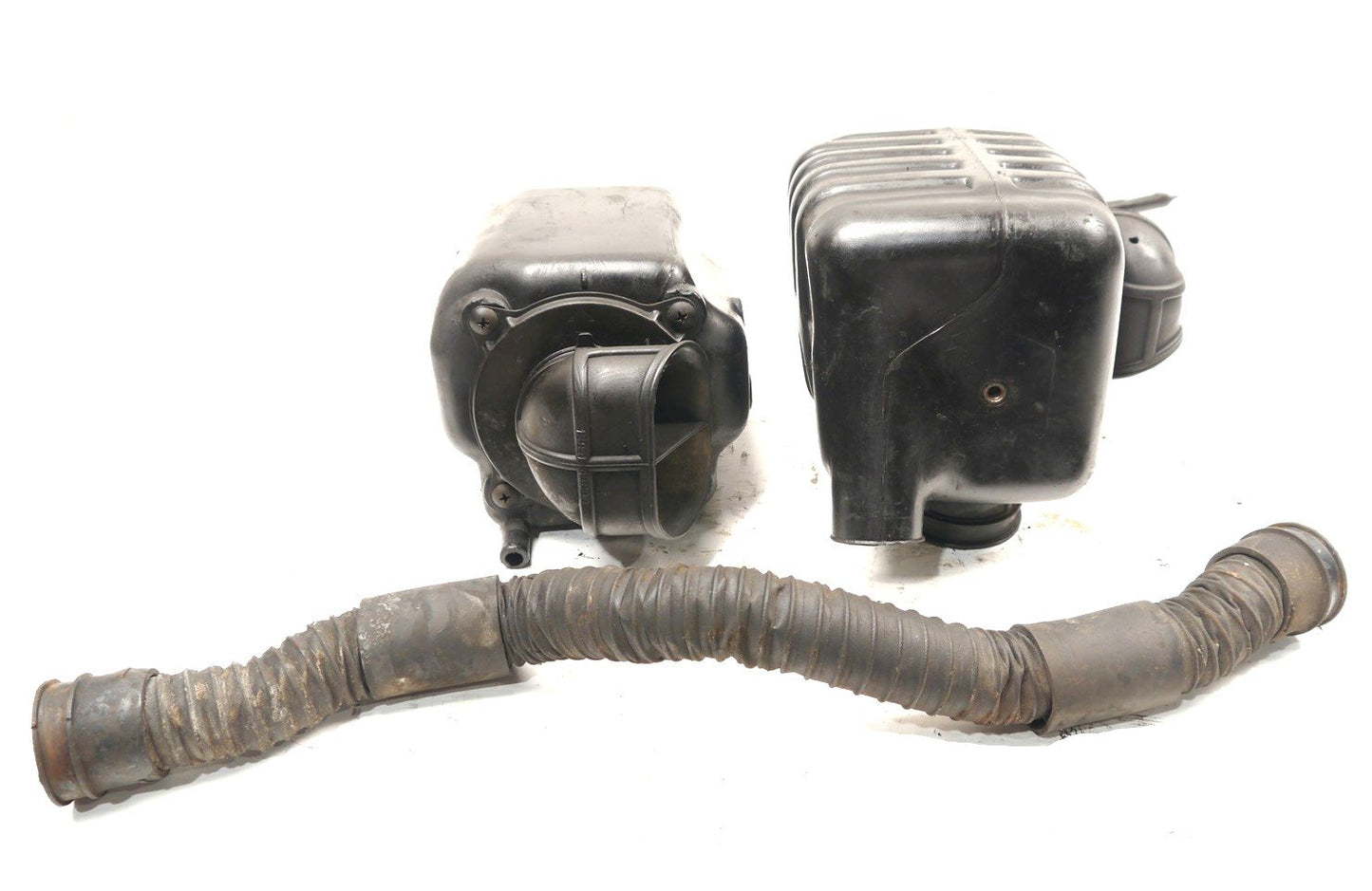 SUZUKI VX800 AIRBOX ASSEMBLIES AND RUBBERS