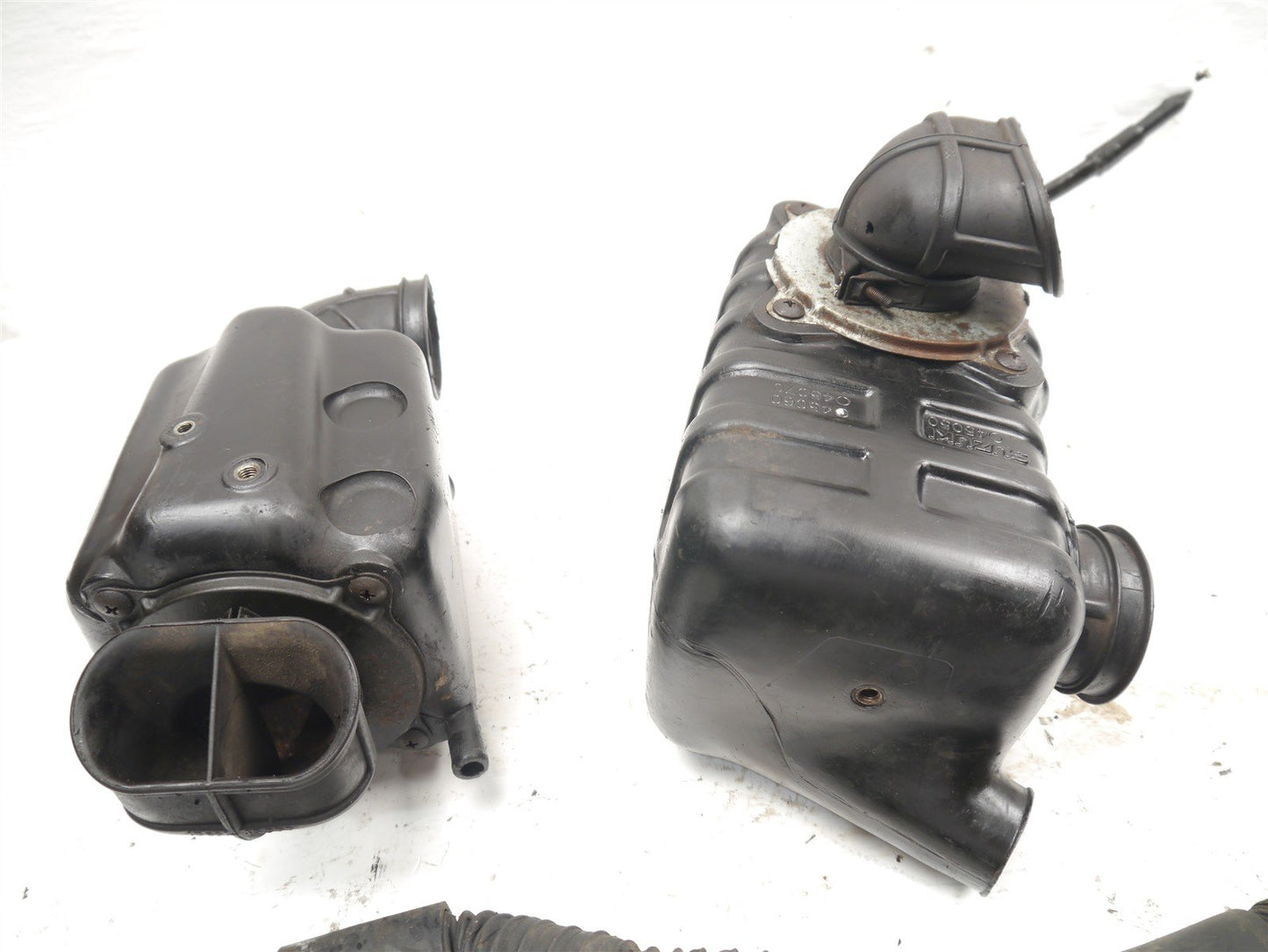 SUZUKI VX800 AIRBOX ASSEMBLIES AND RUBBERS