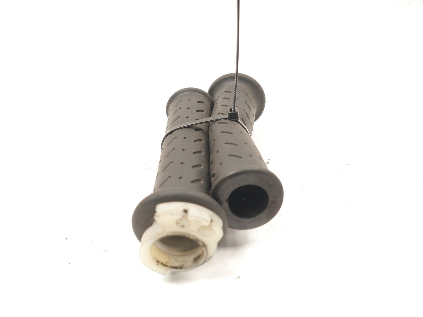 APRILIA CAPONORD ETV 1000 2001-2004 THROTTLE TUBE & GRIPS