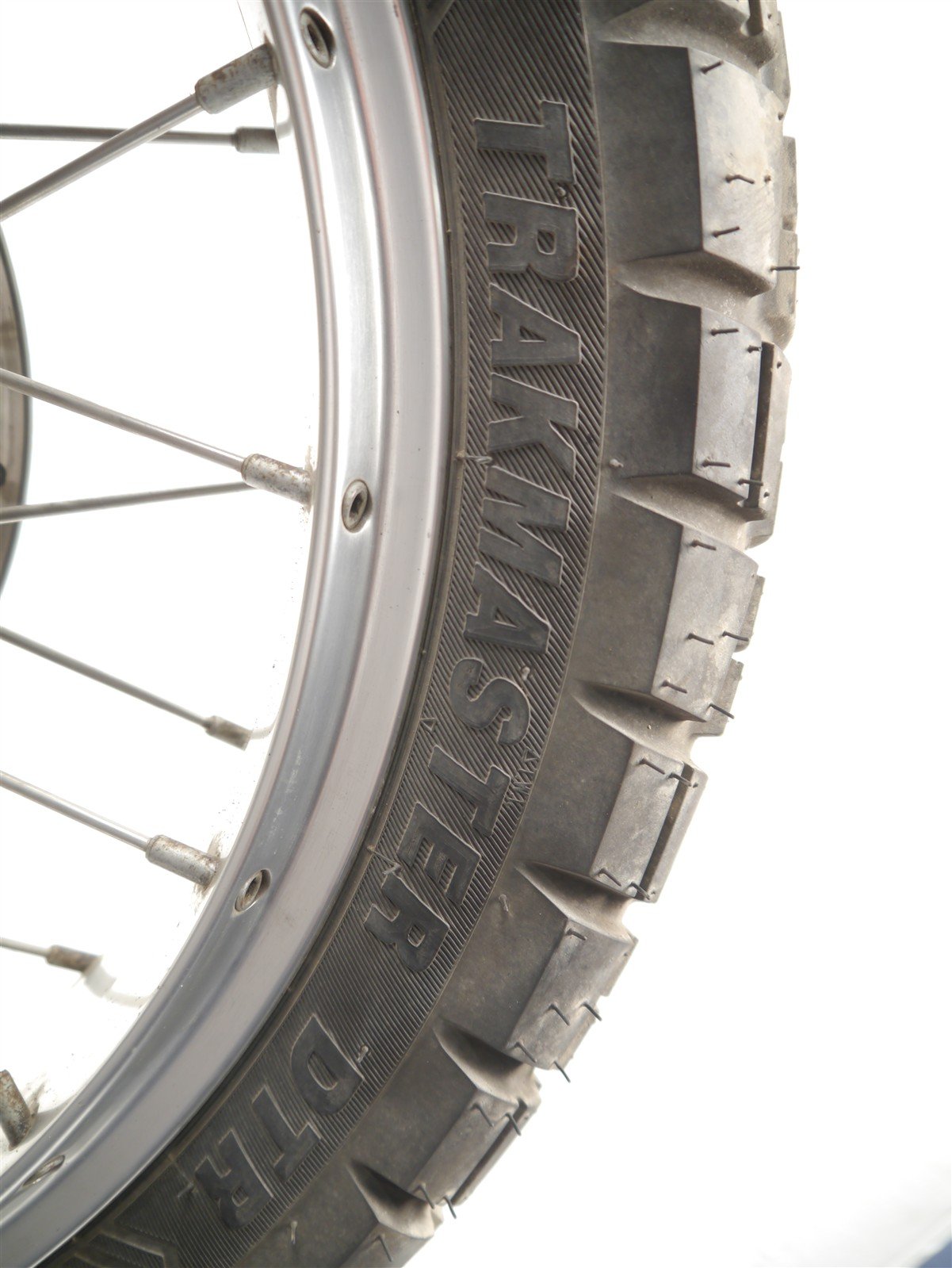 APRILIA CAPONORD ETV 1000 2001-2004 FRONT WHEEL AND TIRE